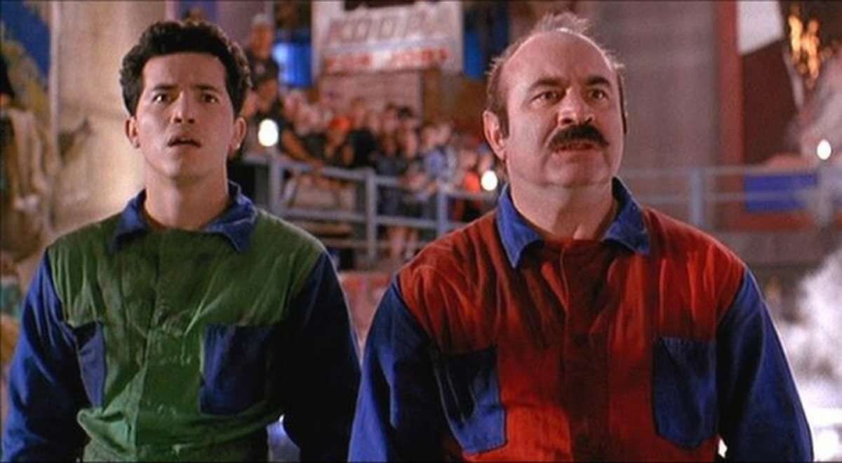 Une image du film Super Mario Brothers de 1993 avec Bob Hoskins et John Leguizamo