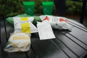 Il est facile pour deux personnes de dépenser 20 $ pour deux repas à Augusta National à Augusta, en Géorgie.