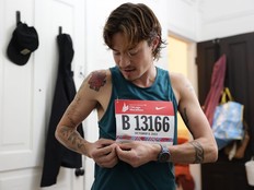 Boston est un marathon incontournable.  Désormais, les coureurs non binaires peuvent également concourir