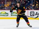 L'ailier des Canucks Vitali Kravtsov est devenu un projet pour le personnel d'entraîneurs.