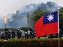 Des canons sont tirés lors d'un salut lors d'une visite du Premier ministre de Tuvalu, Kausea Natano, à Taipei, Taïwan, le 5 septembre 2022. REUTERS/Ann Wang