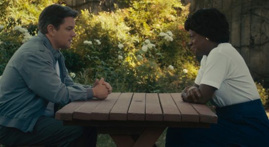 Matt Damon as Sonny Vaccaro and Viola Davis as Deloris Jordan in AIR                                       Photo: COURTESY OF AMAZON STUDIOS                                            © AMAZON CONTENT SERVICES LLC