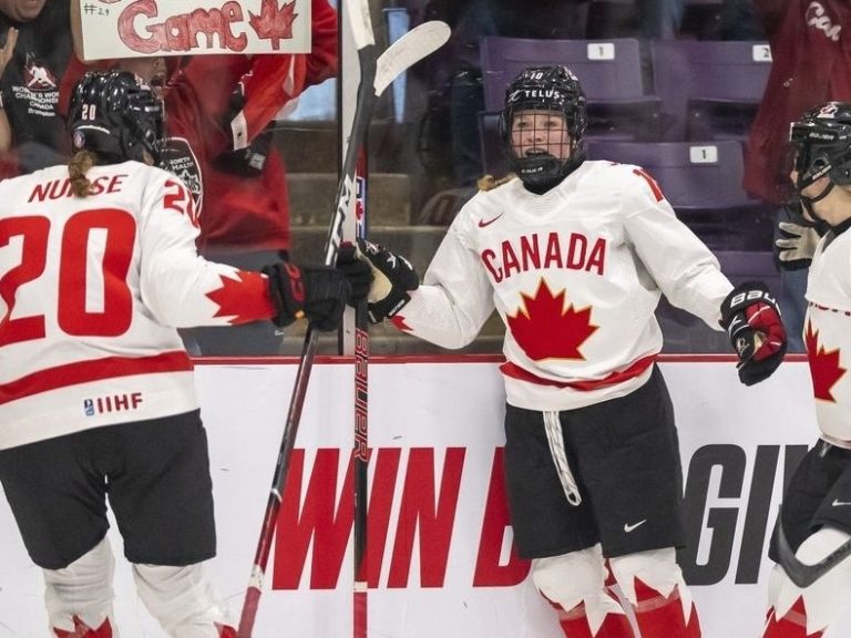 Le Canada bat la Suisse et rencontre les États-Unis dans la finale pour la médaille d’or du mondial féminin de hockey