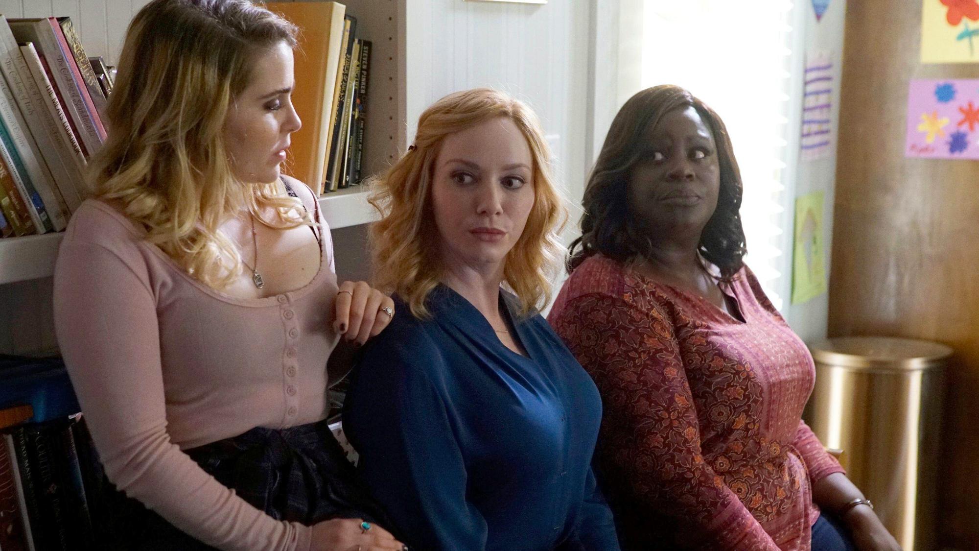 (de gauche à droite) Mae Whitman, Christina Hendricks et Retta dans Good Girls