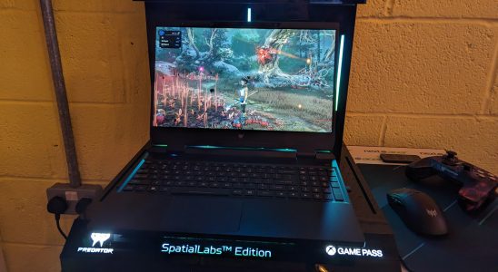 L'écran 3D de cet ordinateur portable de jeu Acer Predator m'a laissé stupéfait