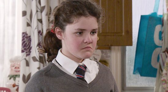 Hope Stape de Coronation Street est outrée par le nouvel ami de Sam