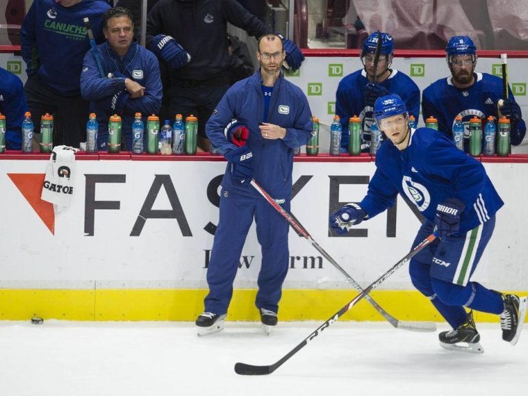 L’entraîneur adjoint des Canucks Jason King ne reviendra pas la saison prochaine