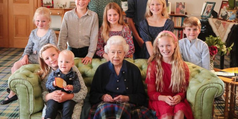 La famille royale honore le 97e anniversaire de la reine Elizabeth avec une photo inédite