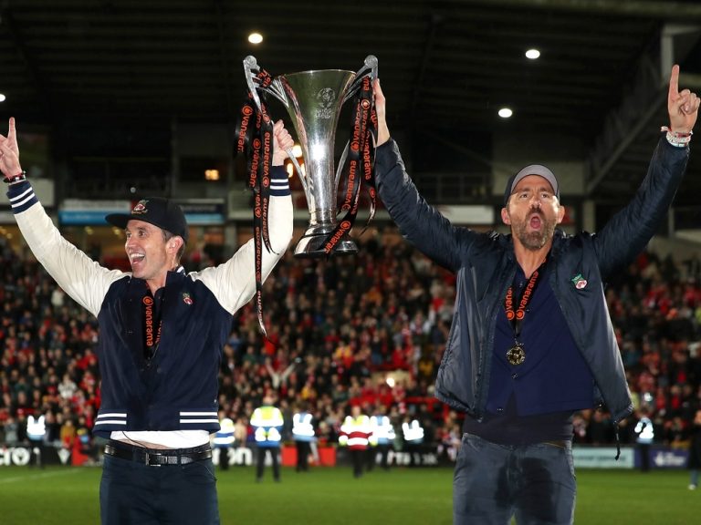 Wrexham gagne une promotion lors d’un voyage sauvage avec Ryan Reynolds en tant que propriétaire