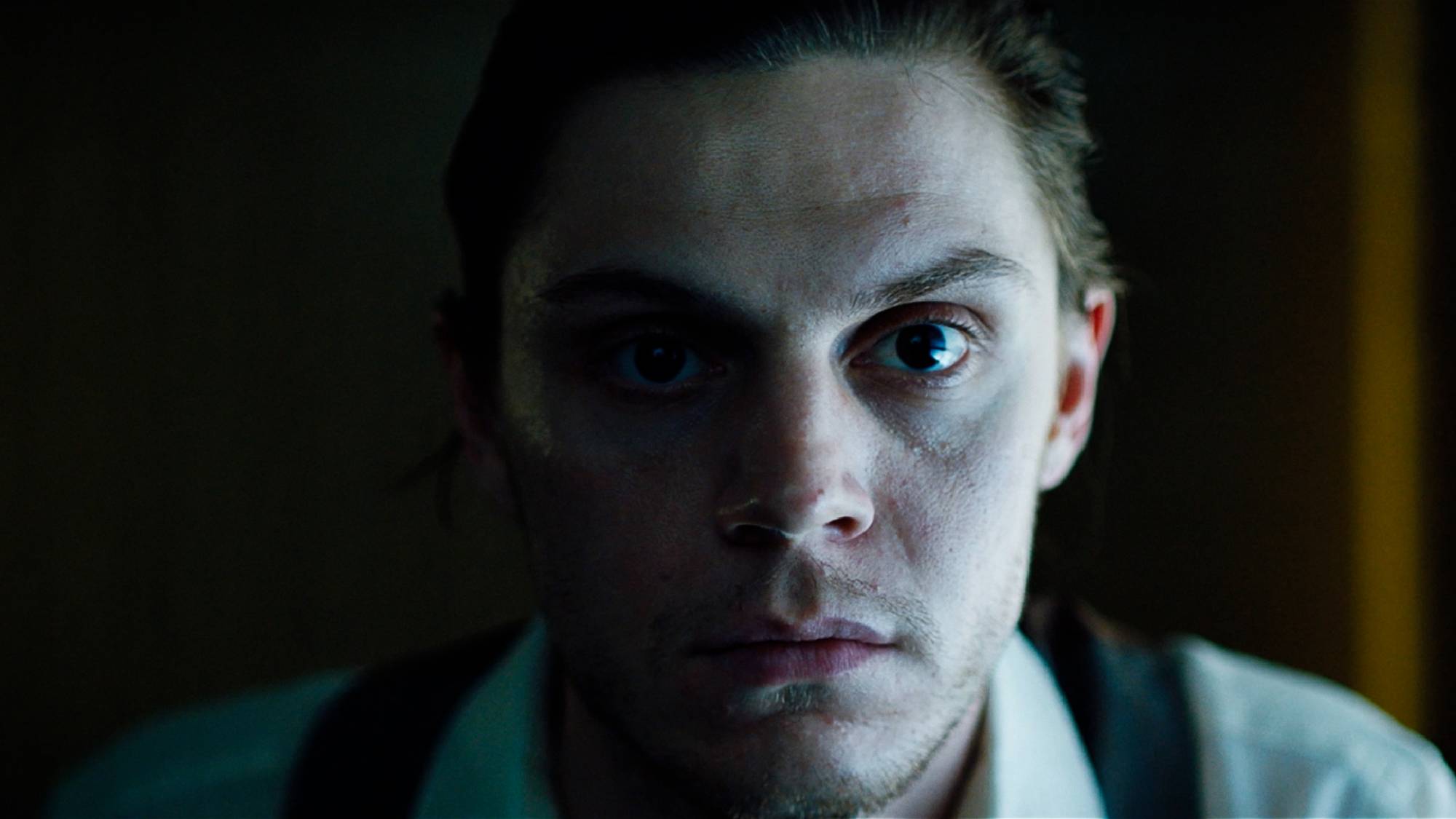 Evan Peters dans le rôle de Warren Lipka dans American Animals sur Prime Video