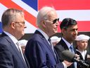 Le président américain Joe Biden est entouré du Premier ministre australien Anthony Albanese, à gauche, et du Premier ministre britannique Rishi Sunak lors d'une conférence de presse sur le pacte de sécurité AUKUS, à San Diego, en Californie, le 13 mars 2023. Le Canada est malheureusement absent de la pacte, écrit le lieutenant-général.  Michel Maisonneuve (retraité)