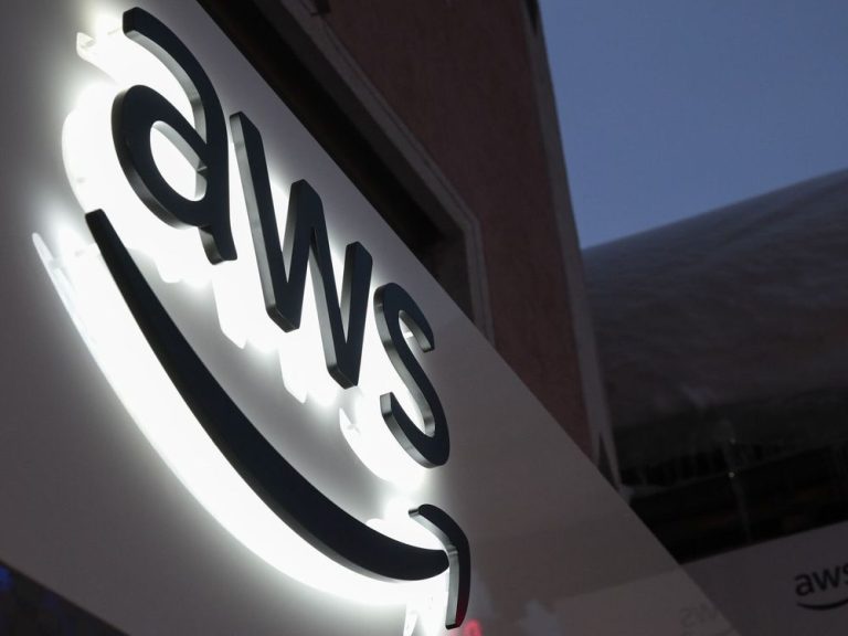 Amazon entame une série de licenciements dans la division cloud d’AWS