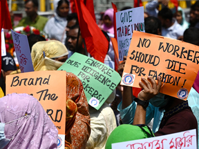 Manifestation à l'usine de vêtements Rana Plaza