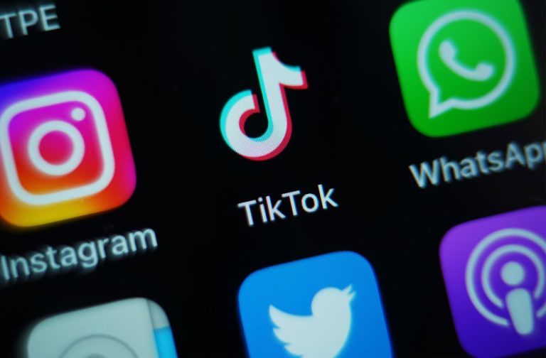 TikTok teste un outil intégré à l’application qui crée des avatars IA génératifs