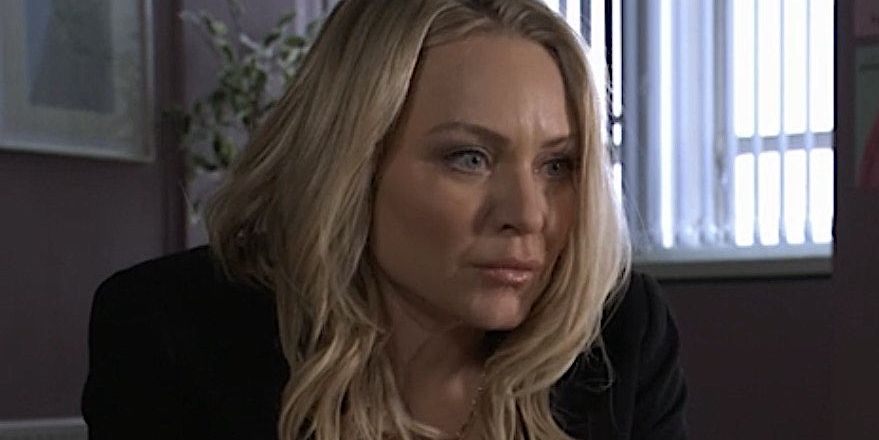 Rita Simons d'EastEnders répond au possible retour de Roxy Mitchell après une apparition surprise

