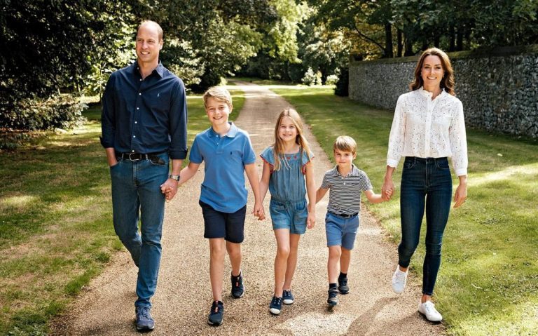 Le prince George jouera un rôle officiel dans le couronnement du roi