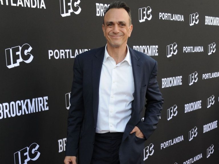 40 SAISONS ?  Hank Azaria s’interroge sur la longévité des « Simpsons »