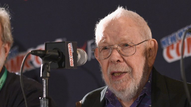 Al Jaffee a passé sa vie à se moquer des films et de la télévision - mais il a écrit une émission spéciale
