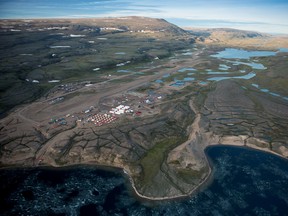 Baffinland Iron Mines Corp. veut augmenter la quantité de minerai qu'elle est autorisée à transporter par camion et à expédier depuis sa mine Mary River.