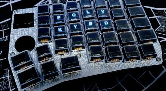 Ce moddeur fabrique le clavier le plus cool de tous les temps en mettant de petits écrans OLED dans les touches