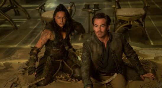 Chris Pine et Michelle Rodriguez répondent après avoir découvert que les donjons et les dragons ont inspiré la "panique satanique"