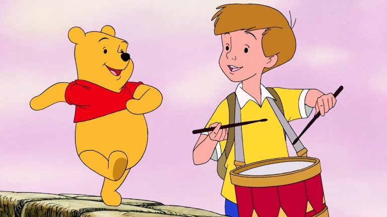 Christopher Robin: la nouvelle série R-Rated présente un personnage classique qui se défonce pour accrocher avec Winnie l'ourson
