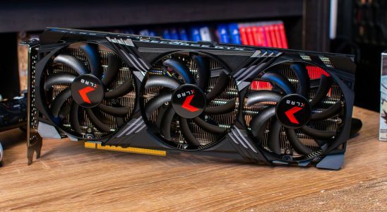 Courte critique de la PNY GeForce RTX 4070 12 Go XLR8