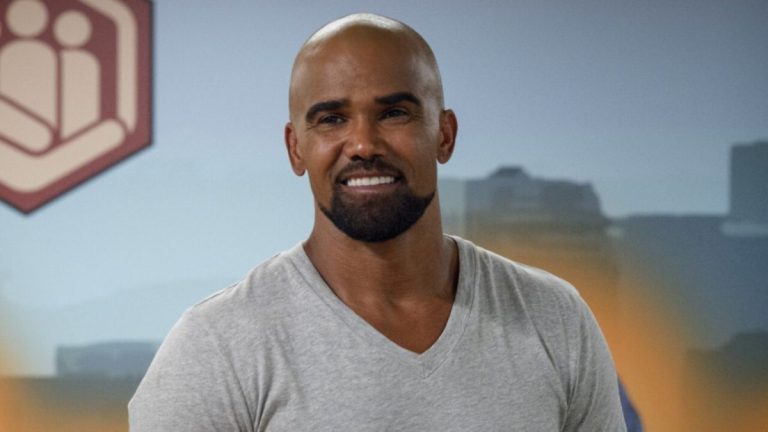 shemar moore smiling on s.w.a.t.