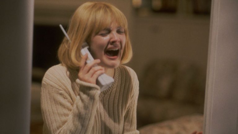 Drew Barrymore taquine que son personnage Scream pourrait revenir dans la suite