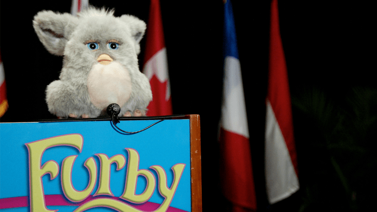 Furby alimenté par ChatGPT révèle les plans secrets de Furby pour la domination mondiale
