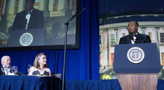 Joe Biden demande la libération des Américains détenus à tort à l'étranger lors du dîner des correspondants de la Maison Blanche : "Le journalisme n'est pas un crime"