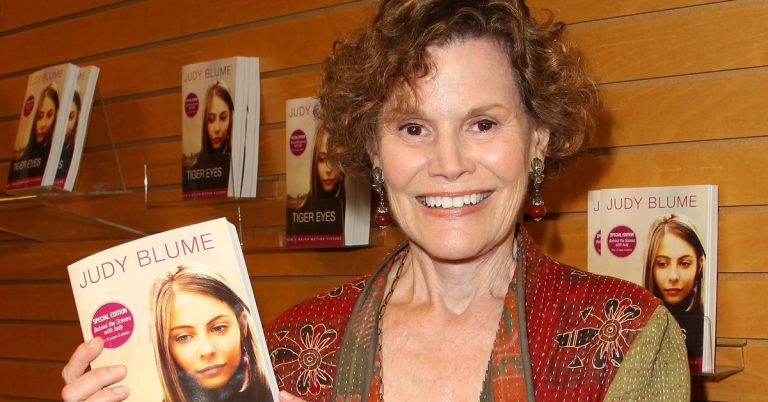 Judy Blume exprime son soutien à la communauté trans et qualifie de "conneries" tout ce qui est contraire
