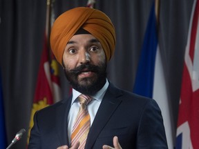 Navdeep Bains était ministre des Sciences et de l'Industrie du Canada lorsque cette photo de la Presse canadienne a été prise à Ottawa le 17 novembre 2020.