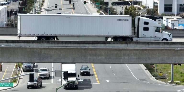 La Californie n’autorisera pas les ventes de camions diesel lourds après 2036