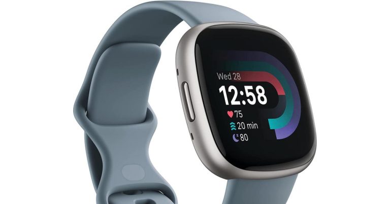 La smartwatch Fitbit Versa 4 est à seulement 160 $