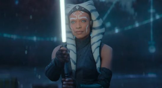 La star d'Ahsoka, Rosario Dawson, s'est entraînée 14 heures par semaine pour recréer des cascades animées