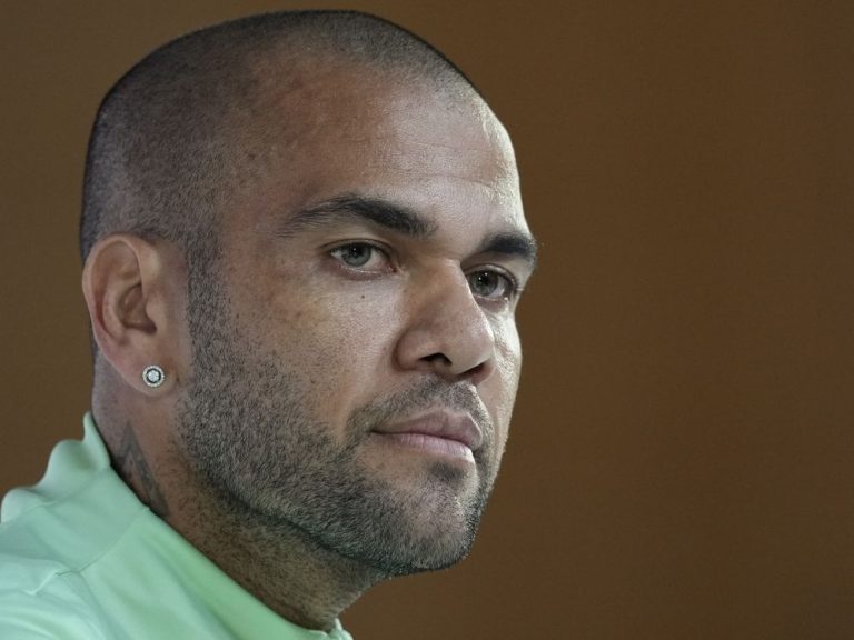 La star du football Dani Alves témoigne qu’il a eu des relations sexuelles consensuelles avec la victime présumée