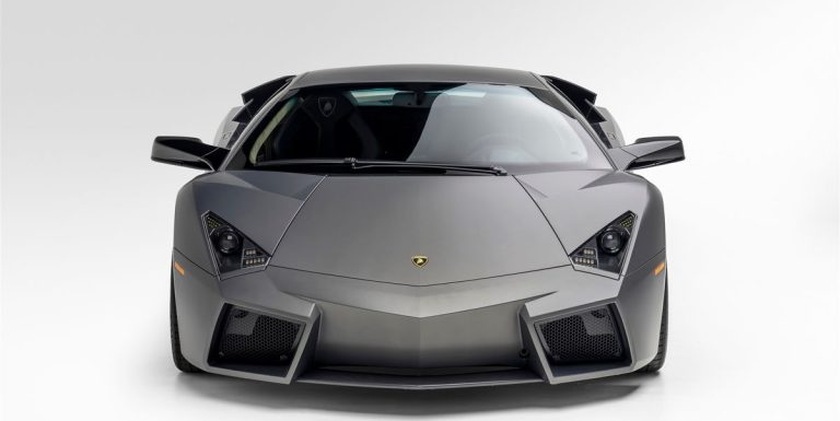 Lamborghini Reventon Coupé 2008 est notre choix d’enchères Apportez une remorque