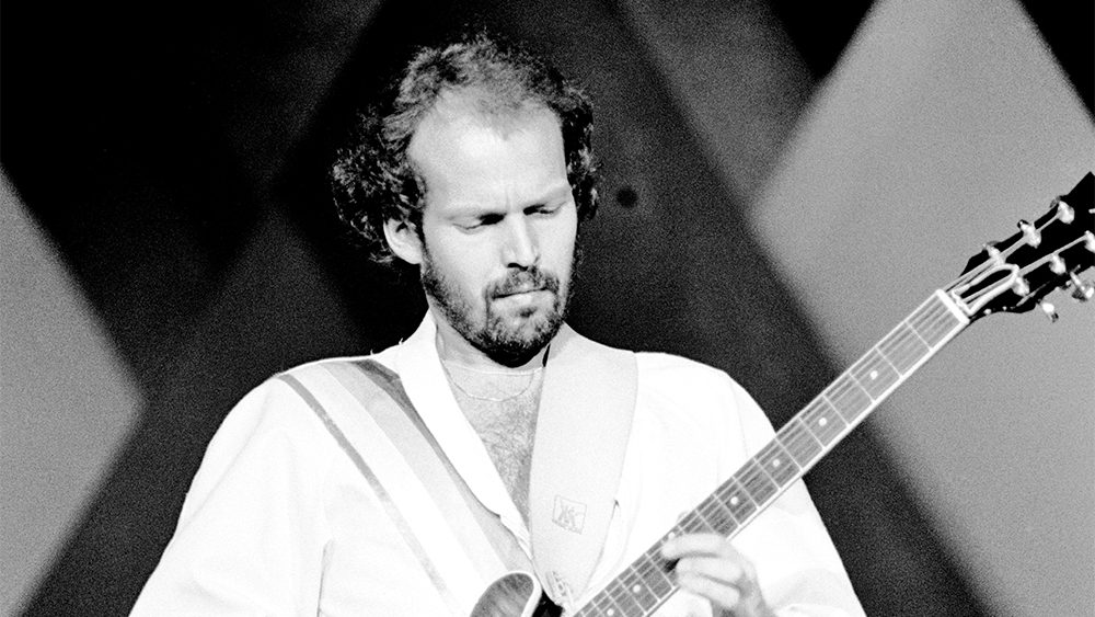 Lasse Wellander, guitariste de longue date d'ABBA, décède à l'âge de 70 ans
	
	
