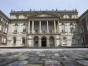 Osgoode Hall, au centre-ville de Toronto, abrite le Barreau de l'Ontario.