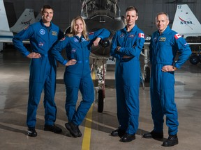 Les astronautes canadiens actifs, de gauche à droite, sont Jeremy Hansen, Jenni Sidey-Gibbons, Joshua Kutryk et David Saint-Jacques.