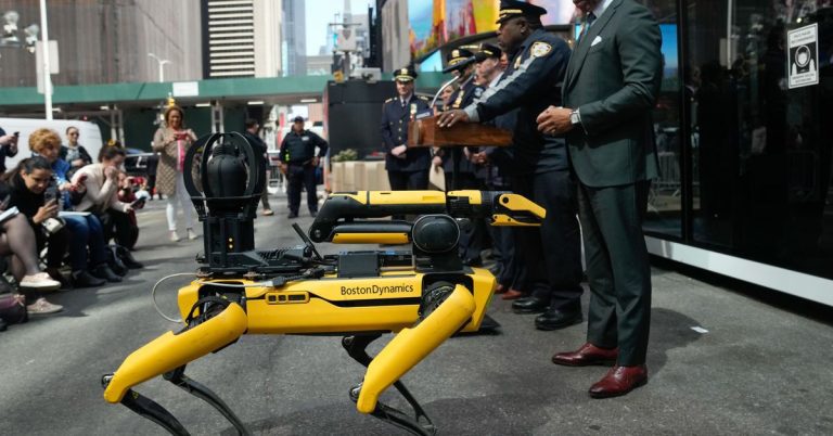 Le NYPD ramène son chien robot