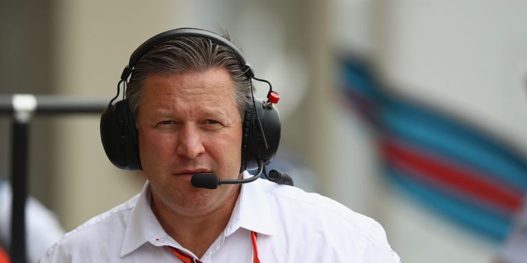 Le PDG de McLaren Racing, Zak Brown, parle des véhicules électriques et de la « méchante » Formule 1