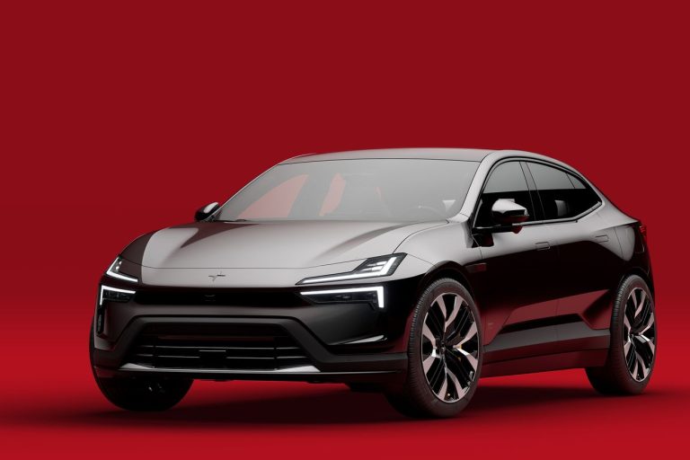 Le SUV électrique Polestar 4 offre beaucoup de punch dans un petit boîtier