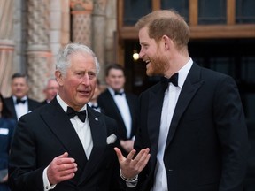 Charles et Harry assistent à la 