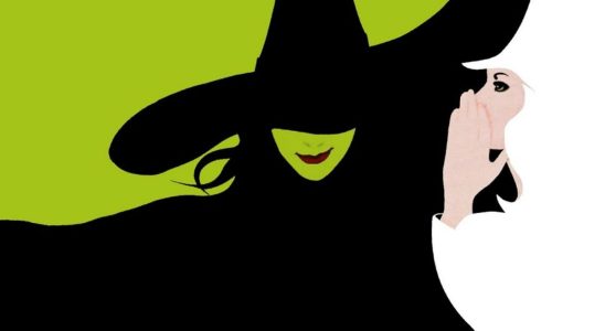 Le réalisateur de Wicked Movie Jon M. Chu partage un premier regard sur Glinda de Cynthia Erivo et Elphaba d'Ariana Grande