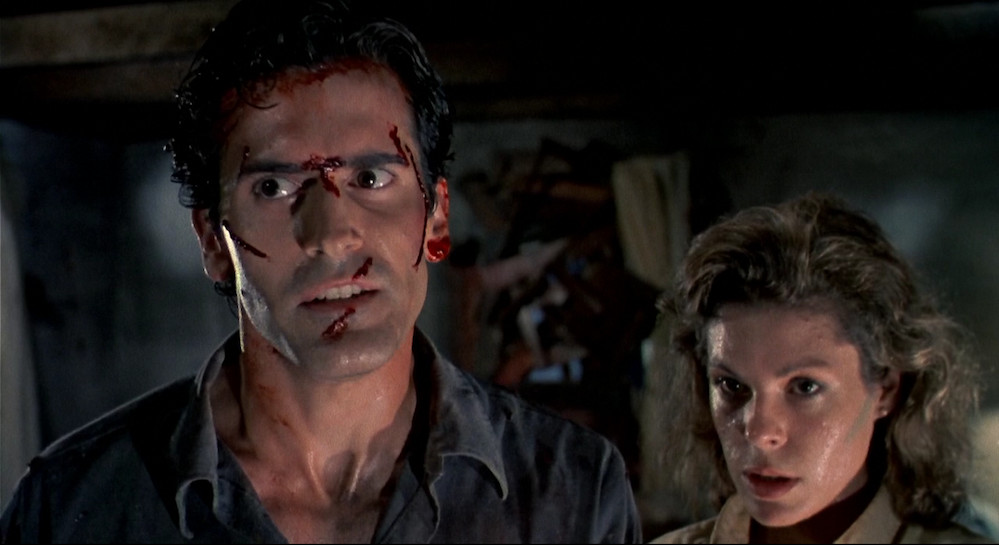 Bruce Campbell et Denise Bixler dans Evil Dead 2