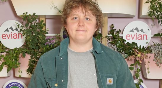 Lewis Capaldi explique pourquoi c'est une "possibilité très réelle" qu'il devra peut-être "emballer de la musique"