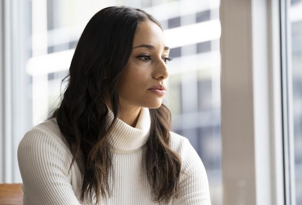 Meaghan Rath présente l’épisode  » Accusé  » et revient sur l’annulation  » Five-0 « 