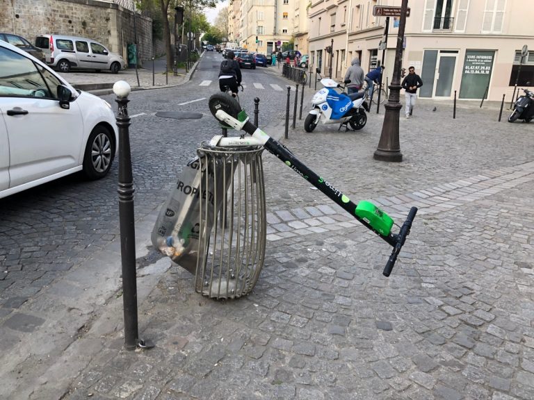 Paris vote massivement pour interdire les e-scooters partagés